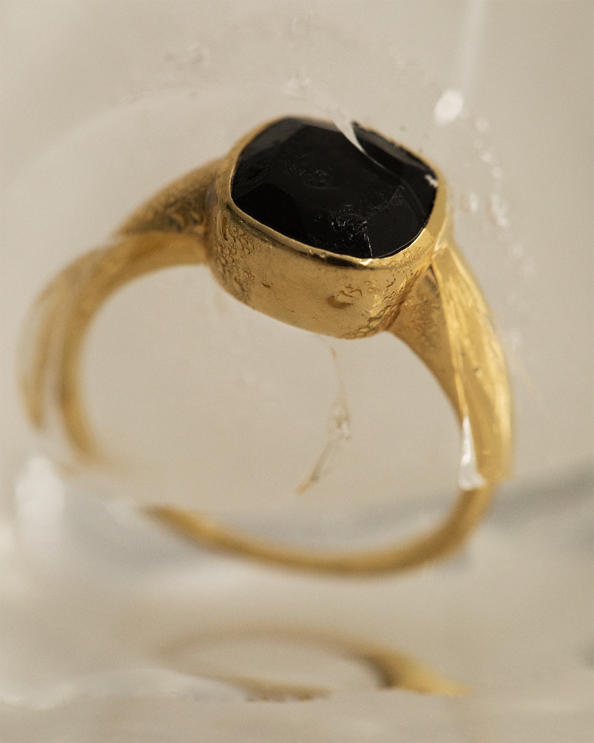 Black Spinel Square Ring  詳細画像